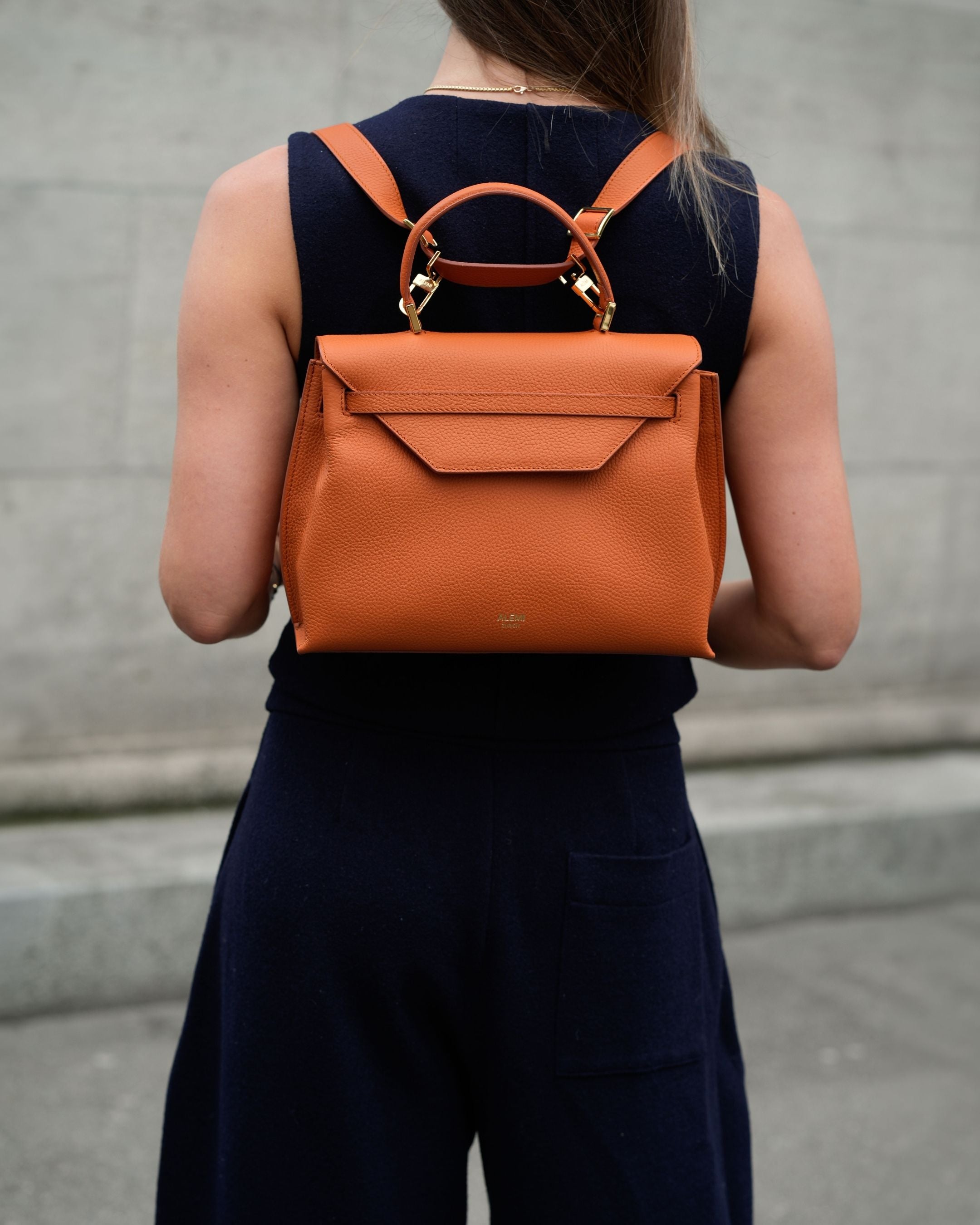 ALEMI Zurich | VIADUKT | Small Bag | Burnt Orange | Soft Grain Leather | Bag as backpack